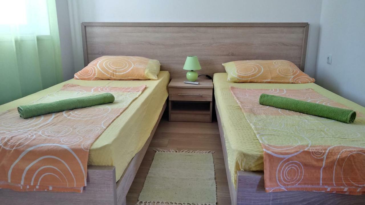 נובליה Apartments Booky מראה חיצוני תמונה