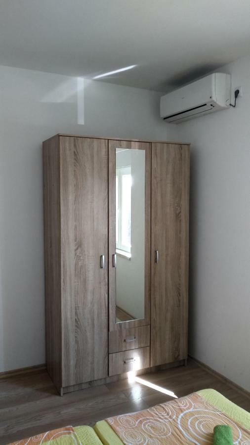 נובליה Apartments Booky מראה חיצוני תמונה