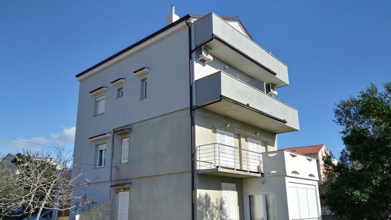 נובליה Apartments Booky מראה חיצוני תמונה